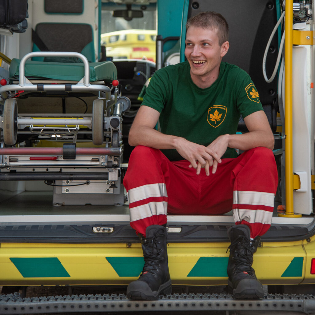 Tilaa ambulanssipalvelut.